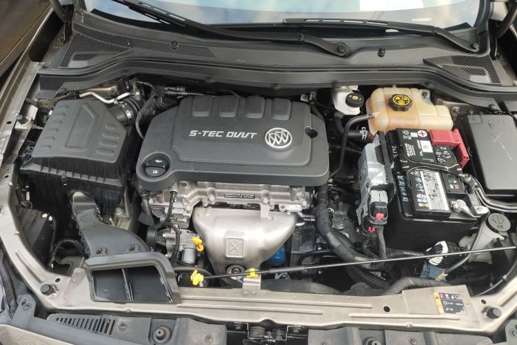 别克 英朗 2021款 典范 1.5L 自动精英型机舱底盘24