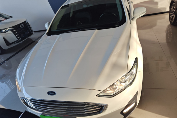 福特 蒙迪欧 2020款 EcoBoost 180 时尚型车身外观2