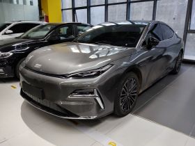 吉利银河 银河星耀8 2025款 130km EM-i 尊享版