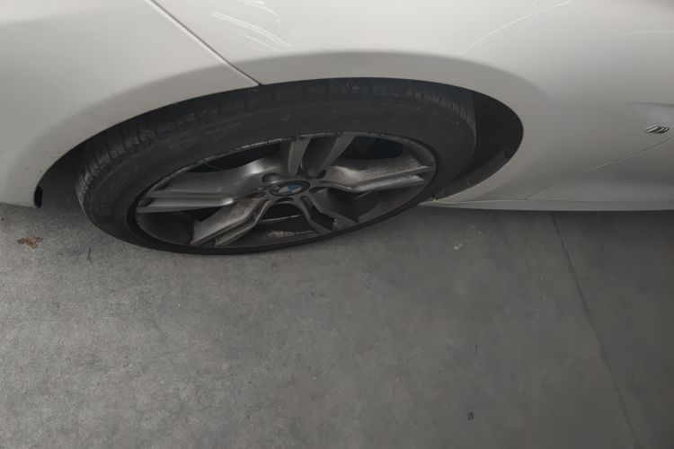 宝马3系 2017款 320i M运动型车身外观6007