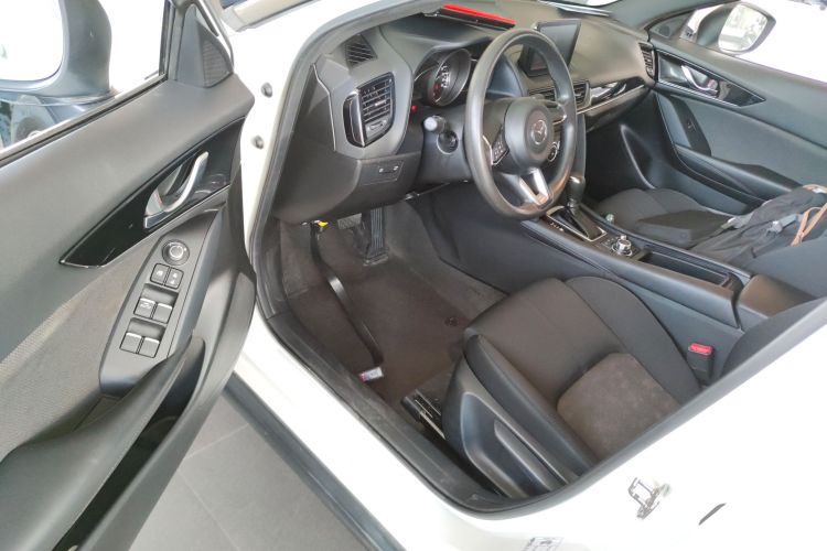 马自达CX-4 2020款 2.0L 自动两驱蓝天青春版中控内饰20