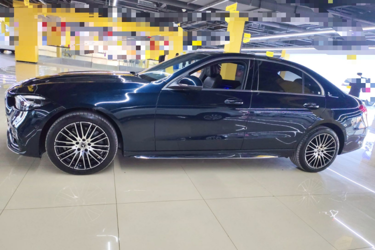 奔驰C级 2025款 C 260 L 运动版车身外观4