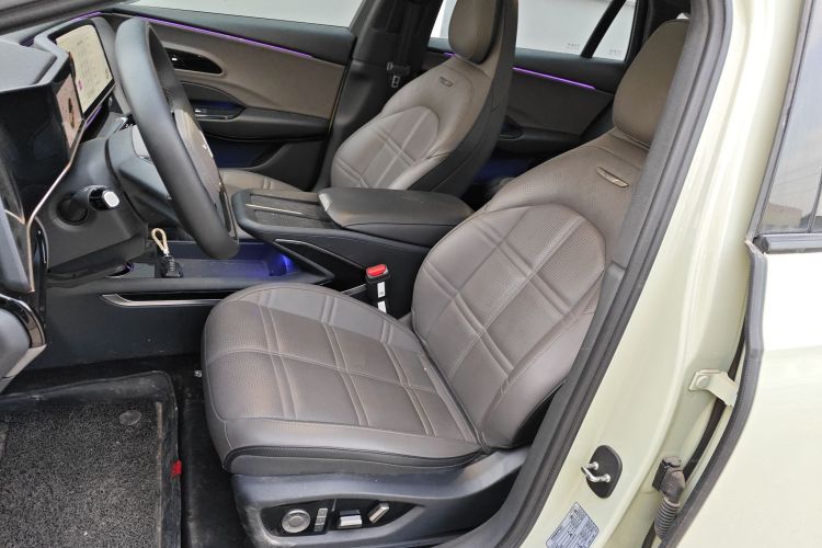 红旗EH7 2024款 690 Pro中控内饰19