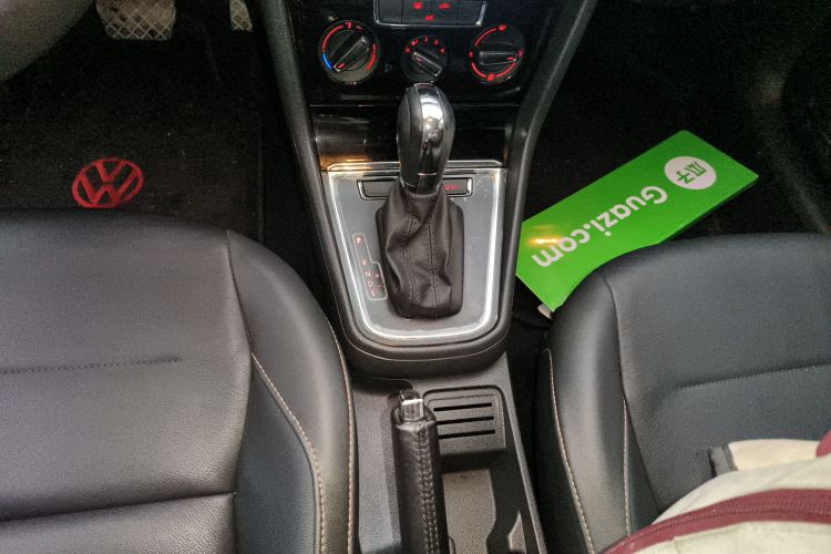 大众 宝来 2016款 1.6L 自动舒适型中控内饰18