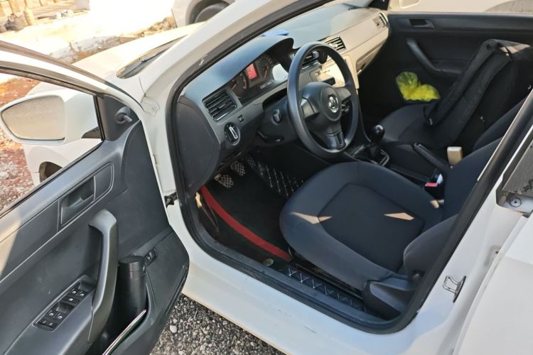 大众 桑塔纳 2015款 1.6L 手动风尚版中控内饰20