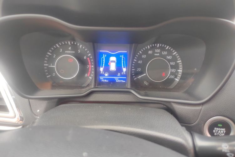 北汽幻速H3 2016款 H3F 1.5L 手动尊贵型中控内饰14