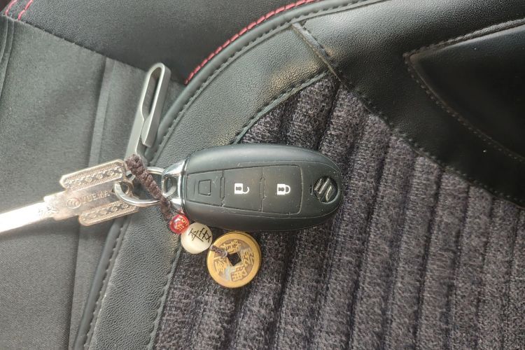 铃木 维特拉 2016款 1.4T 自动两驱精英型中控内饰11