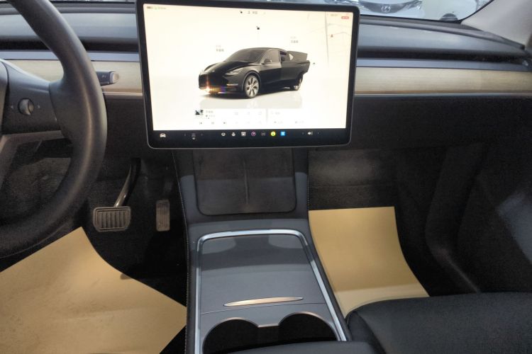 特斯拉 Model Y 2022款 长续航全轮驱动版局部细节16