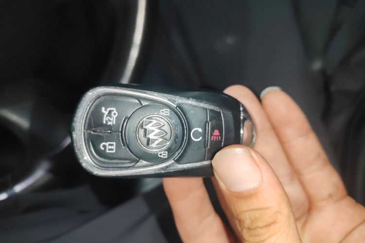 别克 君越 2016款 改款 28T 精英型中控内饰7001