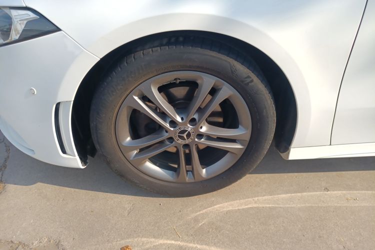 奔驰A级 2020款 改款 A 180 L 运动轿车特殊配置车身外观6007