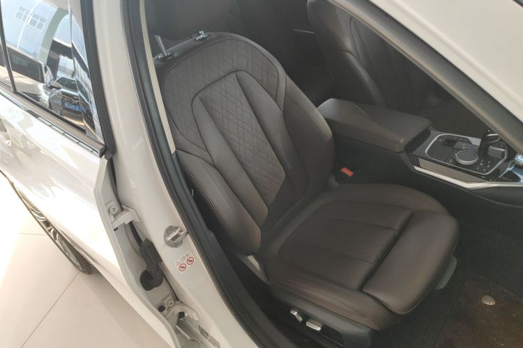 宝马3系 2022款 320i 运动套装局部细节41