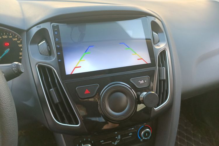 福特 福克斯 2015款 两厢 1.6L 自动舒适型中控内饰16