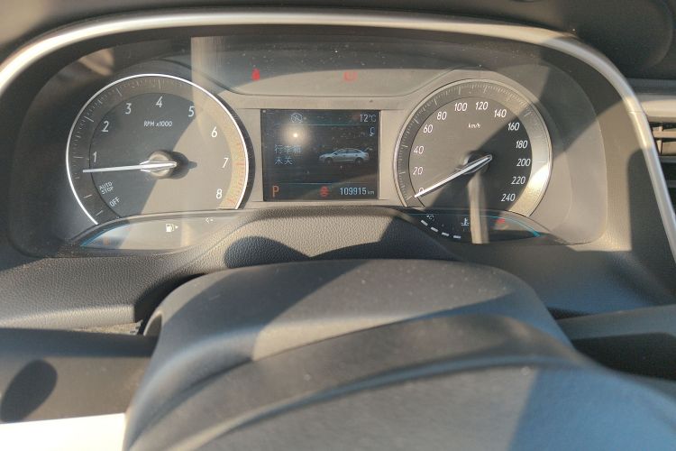 别克 英朗 2015款 18T 双离合豪华型中控内饰15