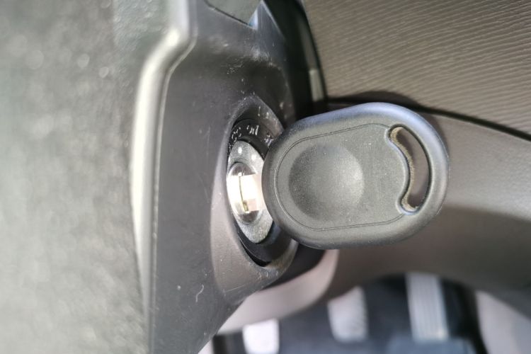 五菱汽车 五菱宏光 2021款 1.5L改款 S基本型 电动助力LAR中控内饰7001