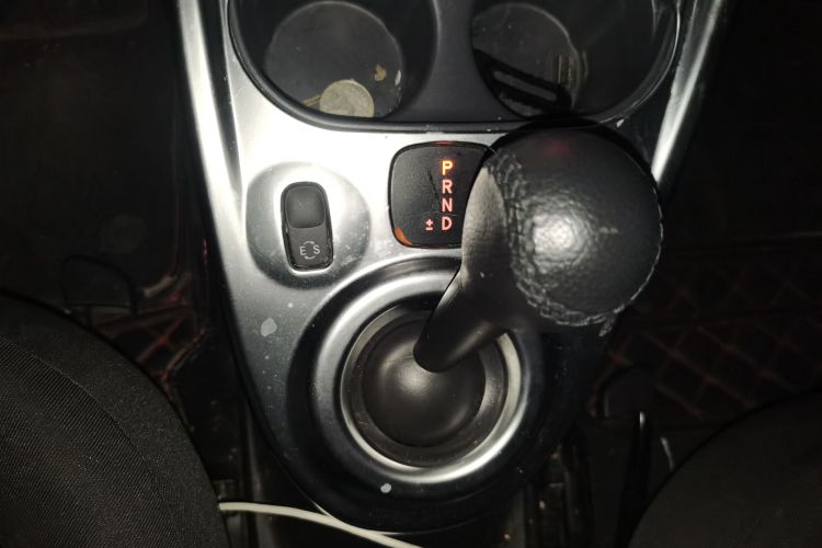 smart fortwo 2018款 1.0L 52千瓦硬顶灵动版 国V中控内饰18