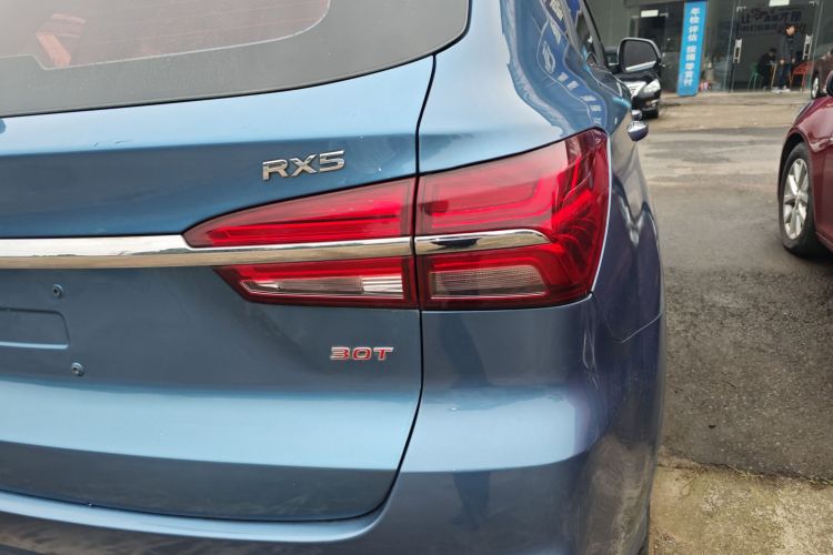 荣威RX5 2016款 30T 两驱自动互联网智享版车身外观9