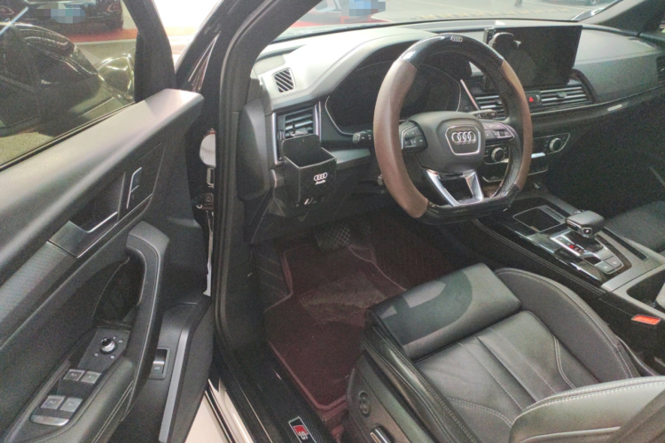奥迪Q5L 2023款 40T 豪华动感型中控内饰7003
