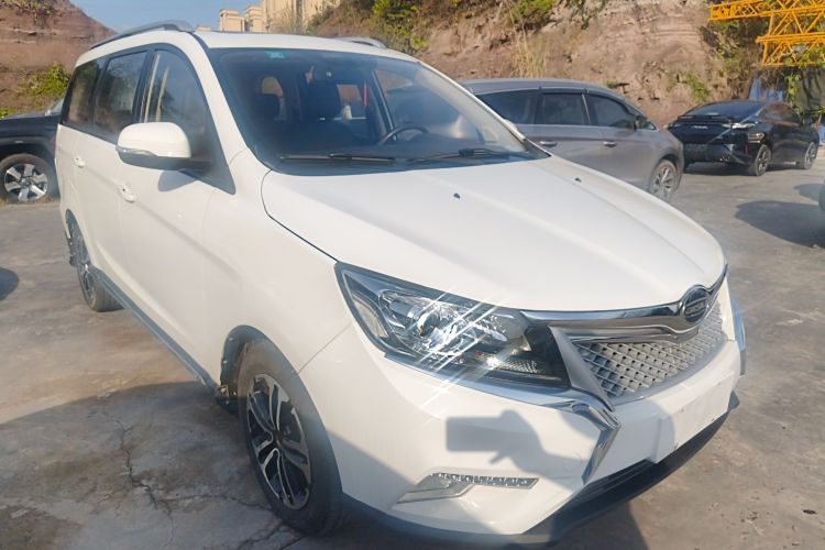 比速汽车 比速M3 2017款 1.5L 豪华型车身外观3