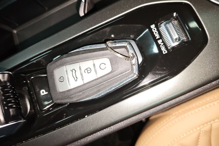 吉利汽车 豪越L 2023款 2.0T DCT旗舰型中控内饰7001