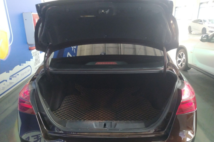 吉利汽车 帝豪 2018款 1.5L CVT向上互联版机舱底盘23