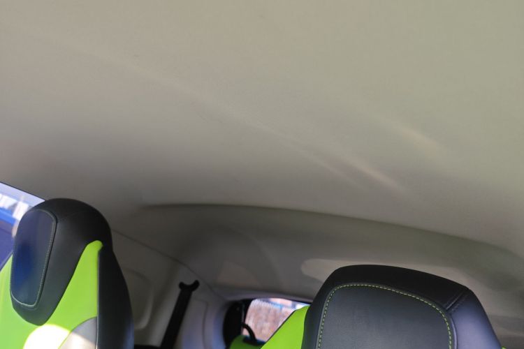 荣威 科莱威CLEVER 2021款 302km新四座超能版中控内饰22