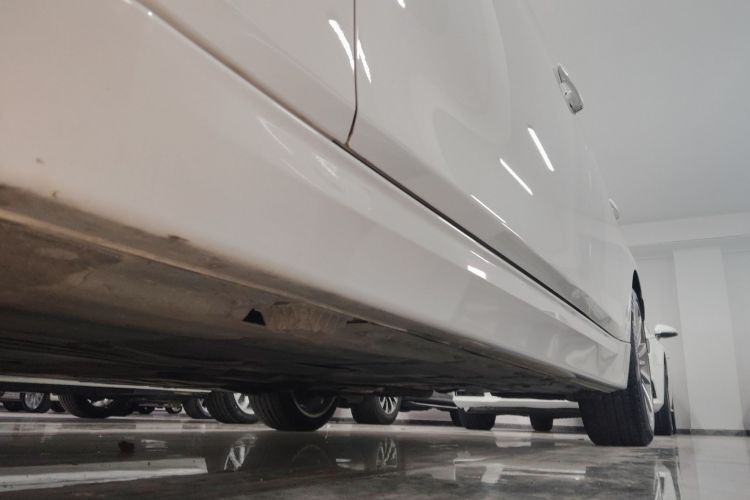 宝马3系 2019款 320Li 时尚型局部细节9002