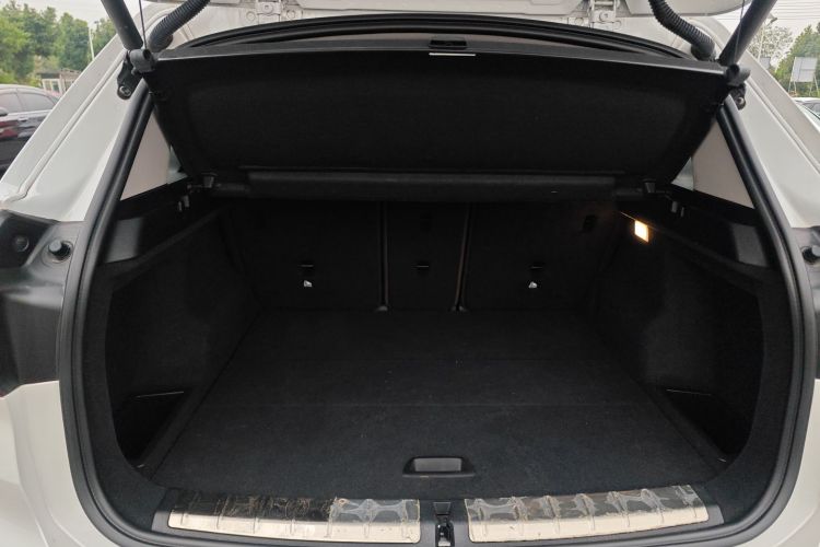 宝马X1 2022款 sDrive20Li 尊享型机舱底盘23