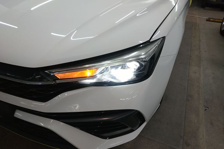 荣威i5 2021款 1.5L CVT铂金版局部细节36