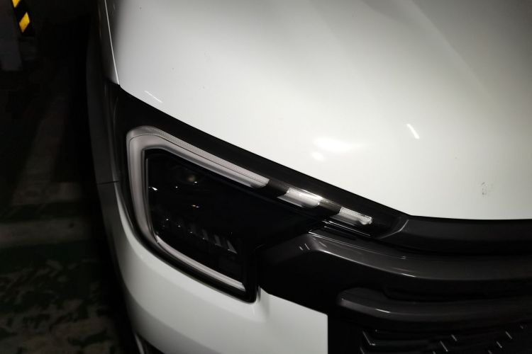 福特 全顺T8 2024款 T8 2.3T柴油自动短轴中顶6座多功能版3/3车身外观8