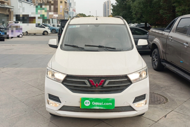 五菱汽车 五菱宏光 2019款 1.5L S标准型国VI LAR车身外观2