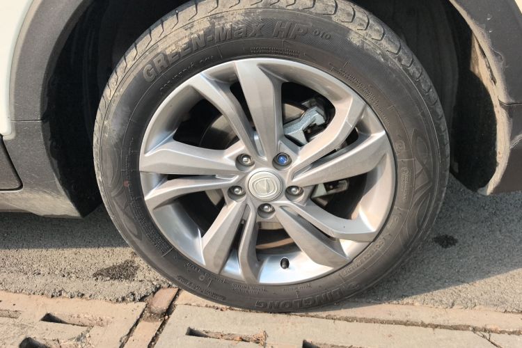 长安CS15 2021款 1.5L 自动进取型车身外观6007