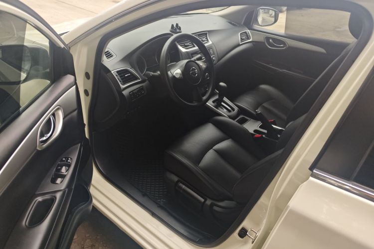 日产 轩逸 2021款 经典 1.6XL CVT豪华版中控内饰7003