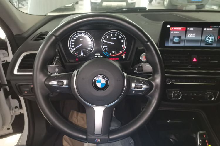 宝马1系 2021款 120i M运动曜夜版中控内饰13