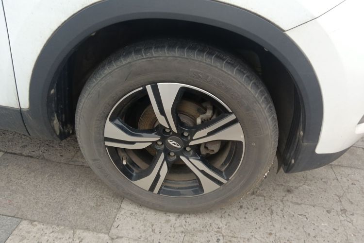 奇瑞 瑞虎5x 2020款 1.5L CVT时尚版车身外观10