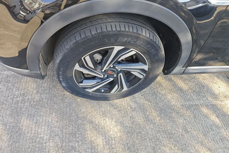 红旗HS5 2022款 2.0T 智联旗享版车身外观6007