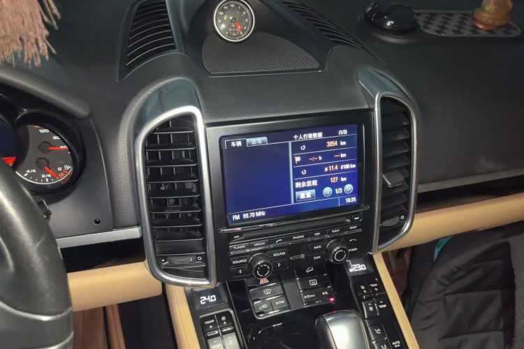 保时捷 2014款 Cayenne Platinum Edition 3.0T中控内饰16