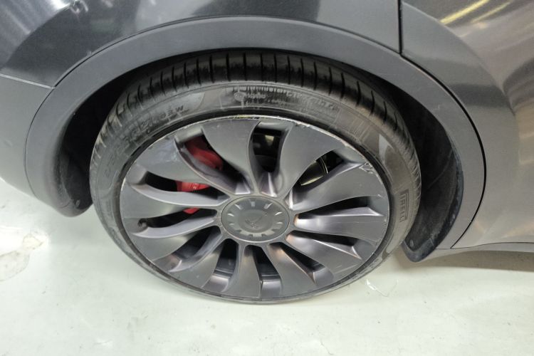 特斯拉 Model Y 2021款 Performance高性能全轮驱动版车身外观6008