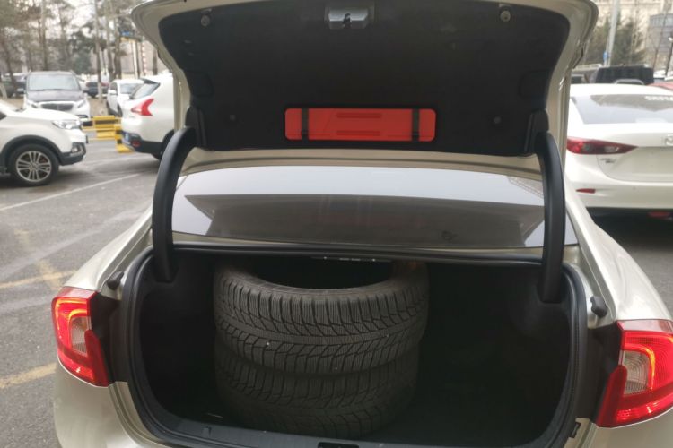 沃尔沃S60 2017款 S60L T4 智远版机舱底盘23