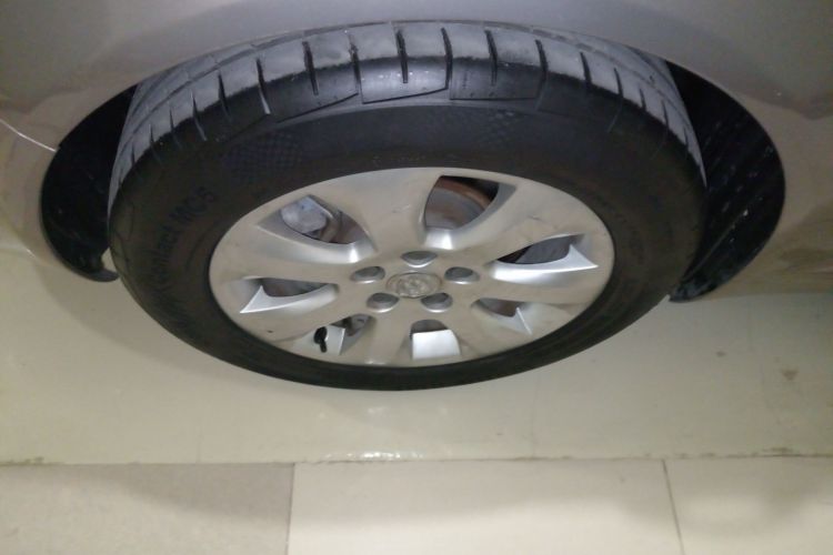 别克 君威 2015款 1.6T 精英技术型车身外观6008