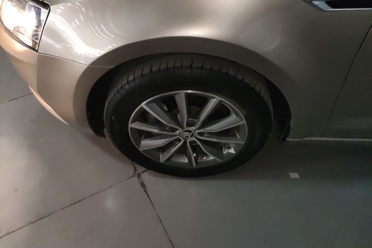 斯柯达 明锐 2019款 1.5L 自动智行舒适版 国V车身外观6001