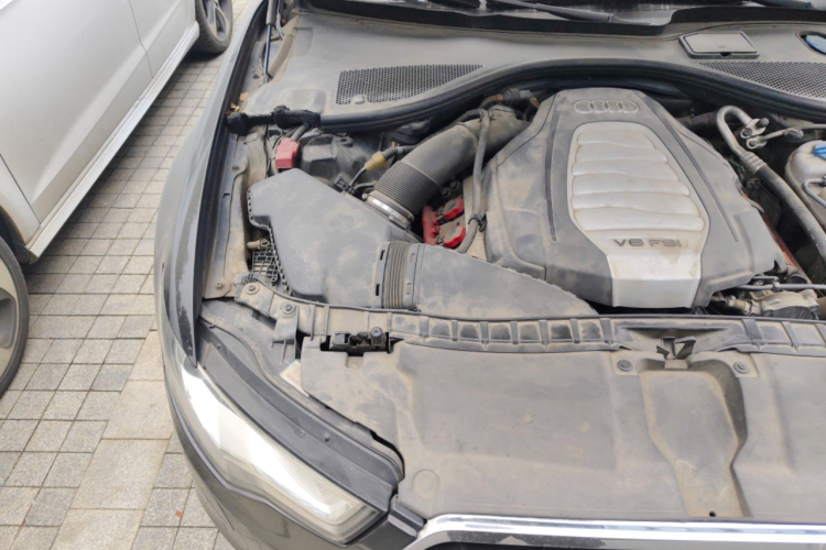 奥迪A6L 2012款 30 FSI 舒适型局部细节9006