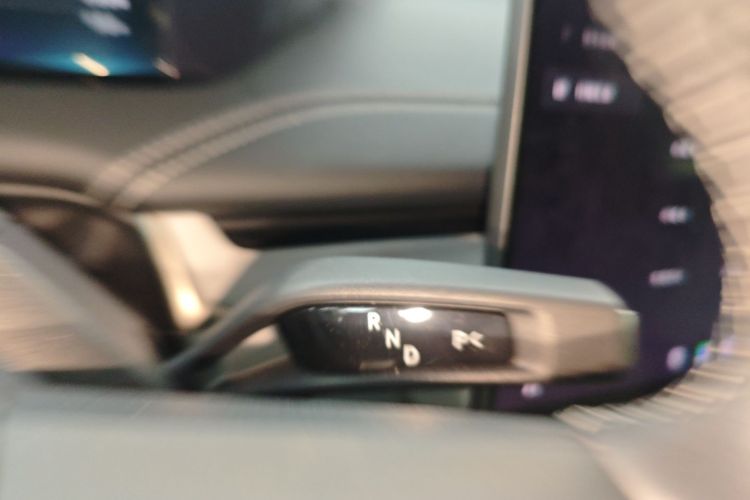 小米汽车 小米SU7 2024款 四驱超长续航高阶智驾Max版中控内饰18