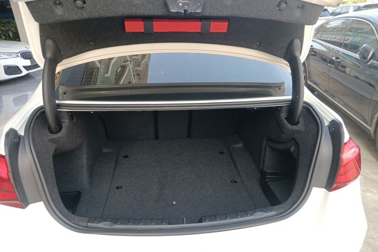 宝马3系 2017款 320Li M运动型局部细节23