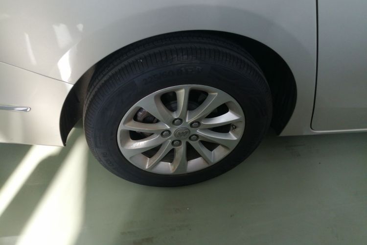 别克GL8 2018款 ES 28T 舒适型 国VI车身外观6008