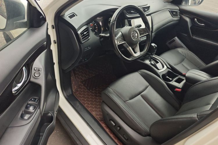 日产 奇骏 2021款 2.0L CVT 2WD XL ITS舒适纪念版中控内饰20