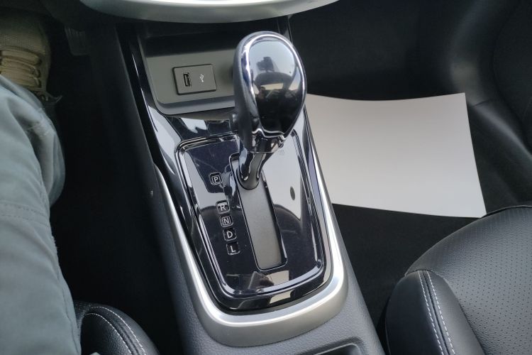 日产 骐达TIIDA 2021款 1.6L CVT智行版中控内饰18