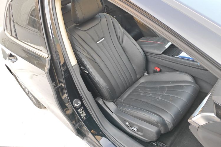 红旗H5 2023款 1.5T DCT智联旗韵版局部细节41