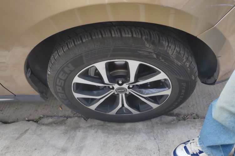 众泰T600 Coupe 2017款 1.5T 自动尊享型车身外观10