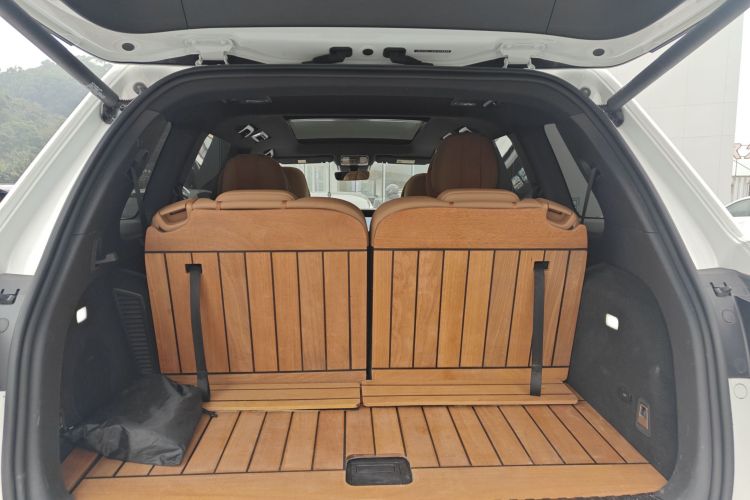 理想汽车 理想ONE 2021款 增程6座版机舱底盘23