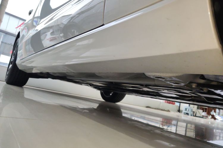 沃尔沃S60 2025款 B4 智逸豪华版机舱底盘29